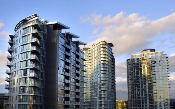 Стоимость недвижимости в Канаде