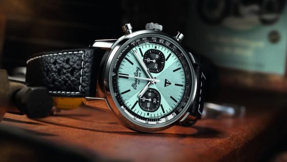 часы и мотоциклы от Breitling и Triumph